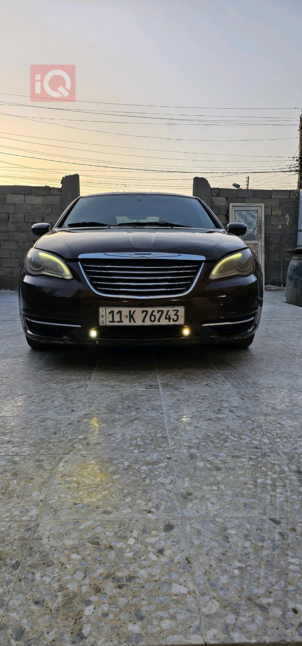 Chrysler 200
